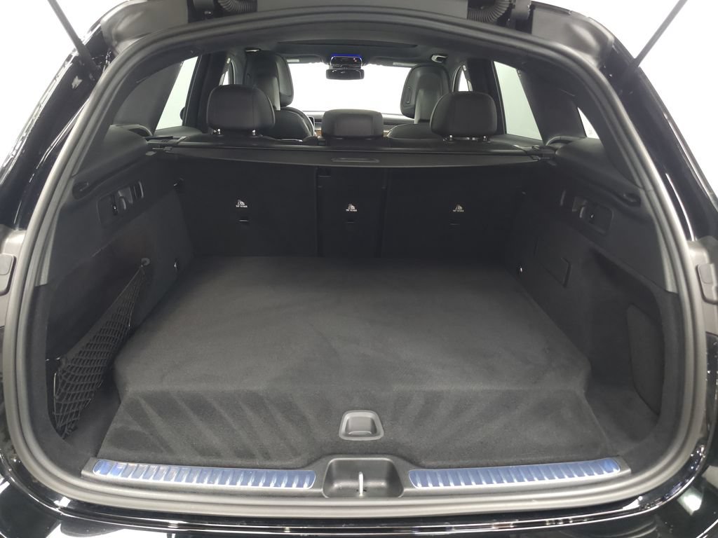 Used 2025 Mercedes-Benz GLC 350e 4MATIC image 27