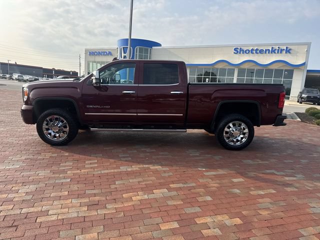 Used 2016 GMC Sierra 2500 Denali w/ Duramax Plus Package AWD/4WD image 33
