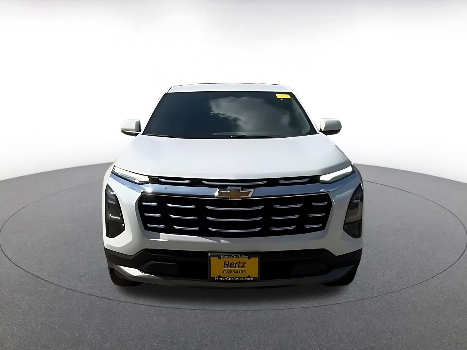 Used 2025 Chevrolet Equinox LT FWD image 4