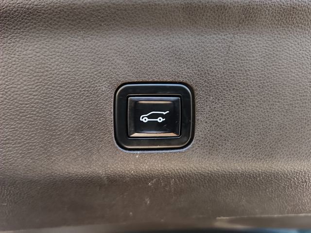 Certified 2022 GMC Yukon Denali image 30