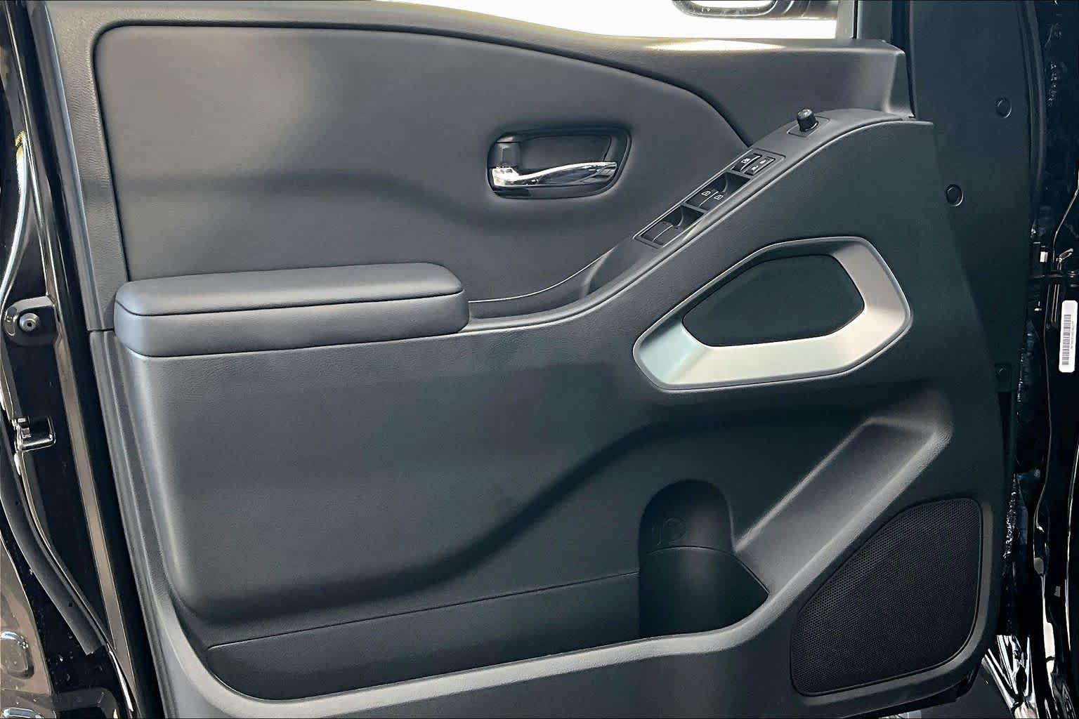 New 2027 Nissan Frontier SV RWD image 13