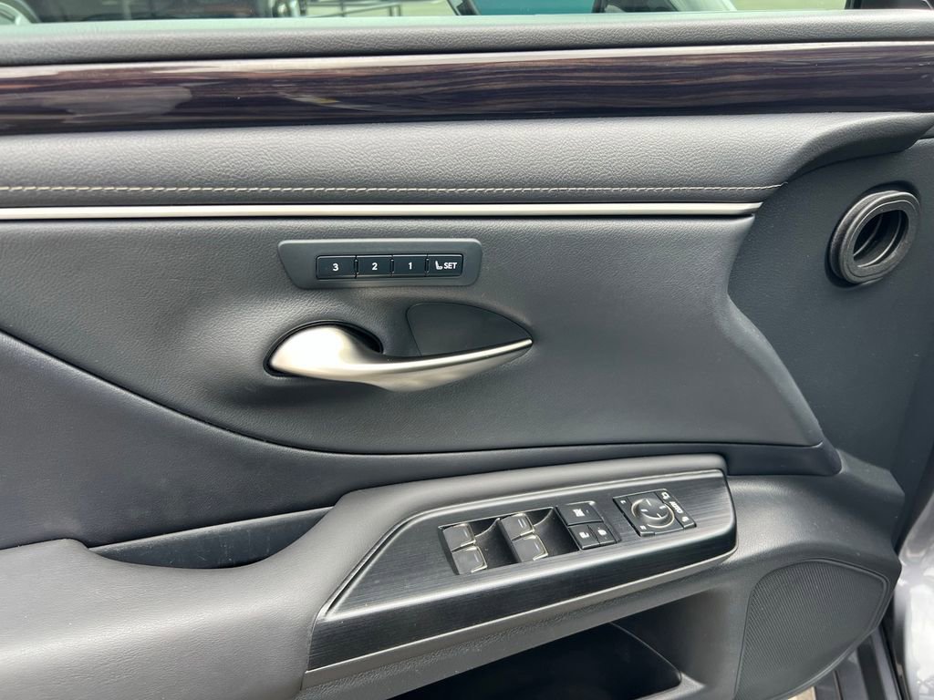 Used 2017 Lexus ES 350 FWD image 26