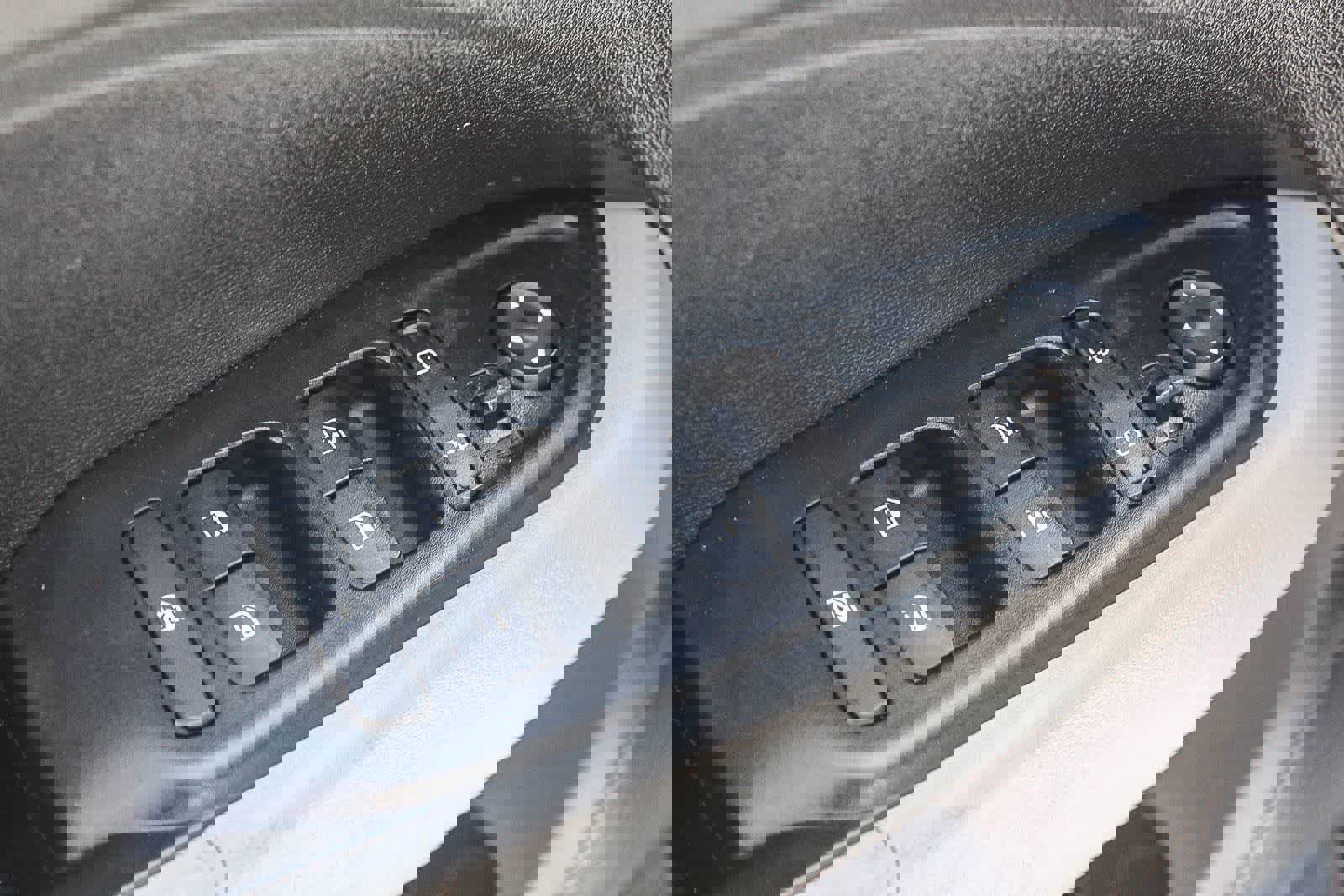 Used 2020 Hyundai Venue SEL w/ Convenience + Premium Package image 26