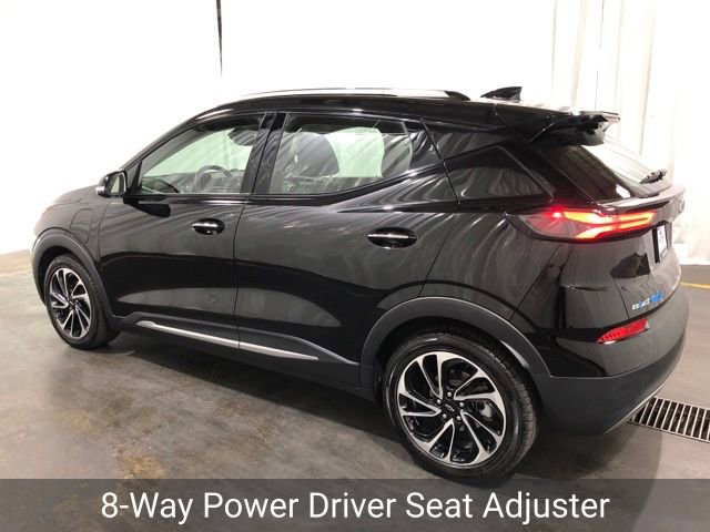Used 2022 Chevrolet Bolt EUV Premier w/ Sun & Sound Package FWD image 5