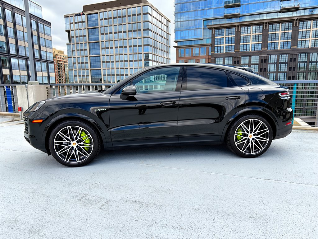 New 2026 Porsche Cayenne E-Hybrid Coupe AWD/4WD image 2