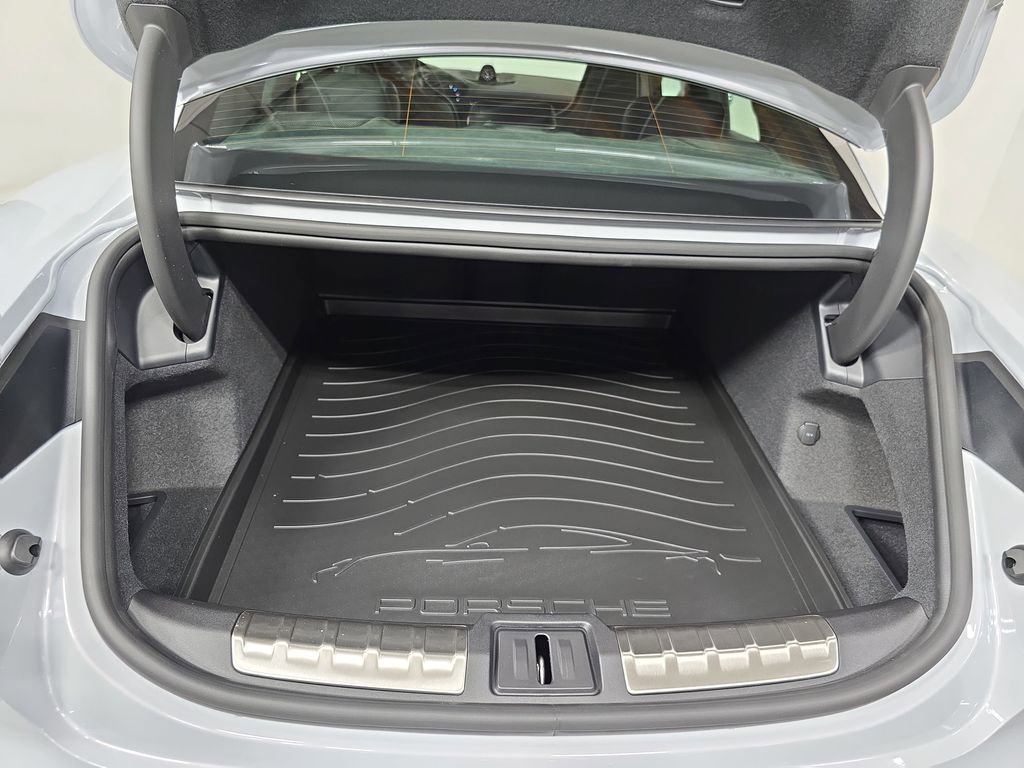 New 2026 Porsche Taycan GTS image 25