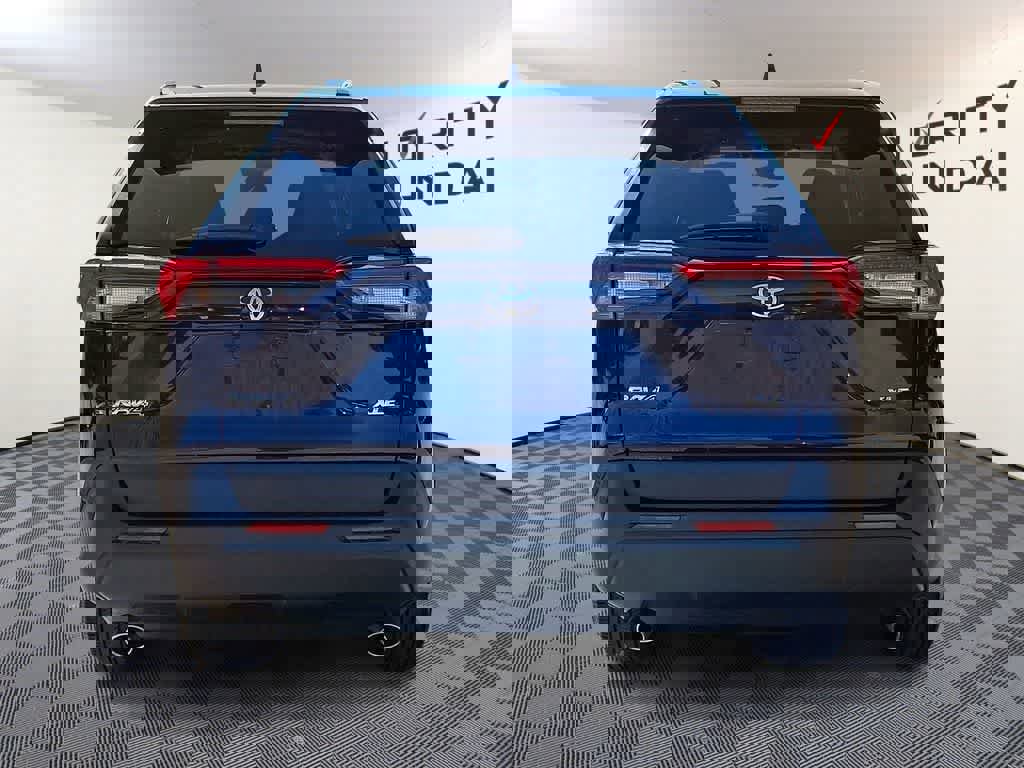 Used 2024 Toyota RAV4 XLE image 5