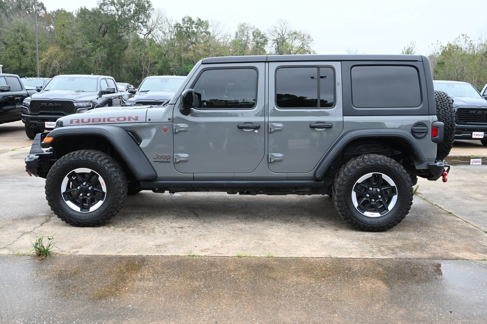Used 2021 Jeep Wrangler Unlimited Rubicon image 2