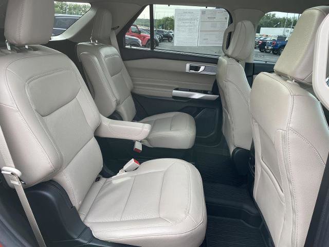 Certified 2022 Ford Explorer Limited w/ Equipment Group 301A AWD/4WD image 30