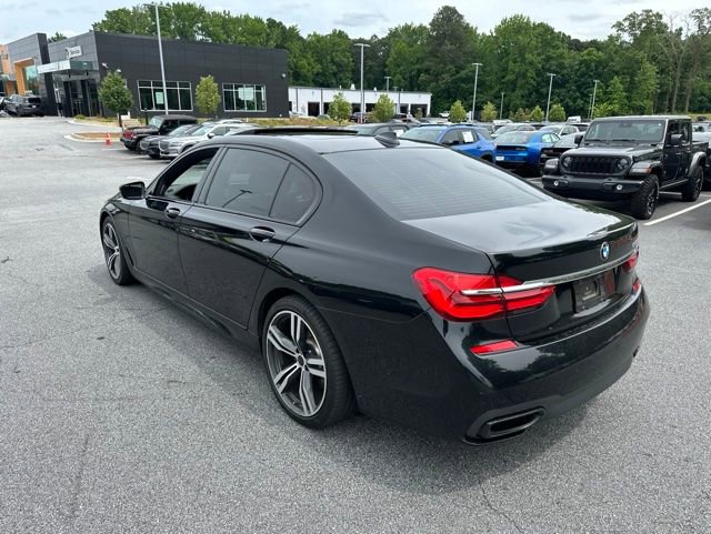 Used 2017 BMW 750i RWD image 5