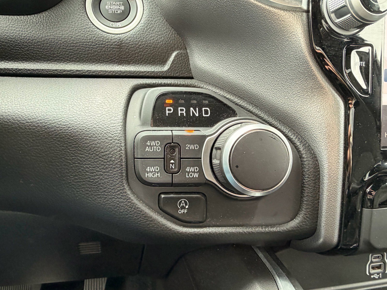 Used 2025 RAM 1500 Big Horn AWD/4WD image 21