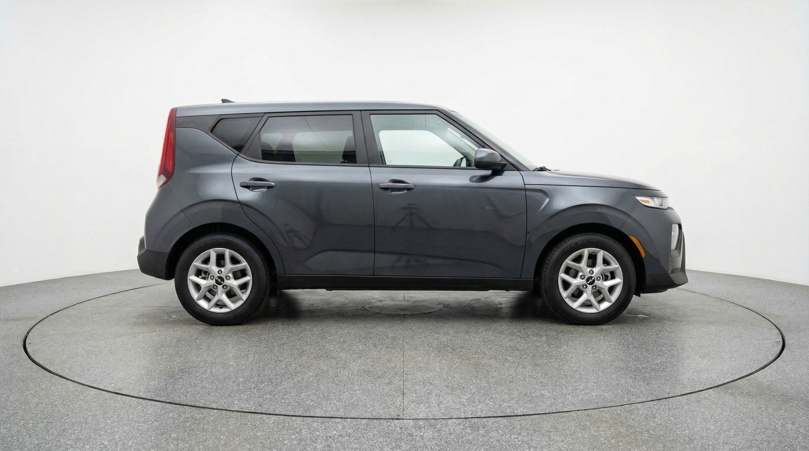 Used 2025 Kia Soul LX w/ LX Technology Package FWD image 11