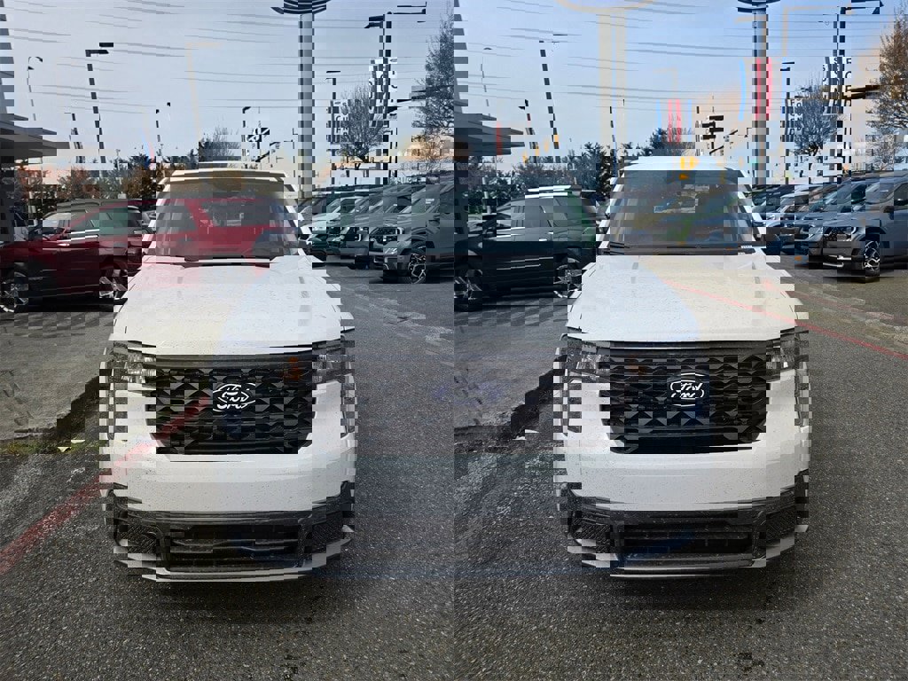 New 2025 Ford Maverick XLT w/ XLT Luxury Package image 2