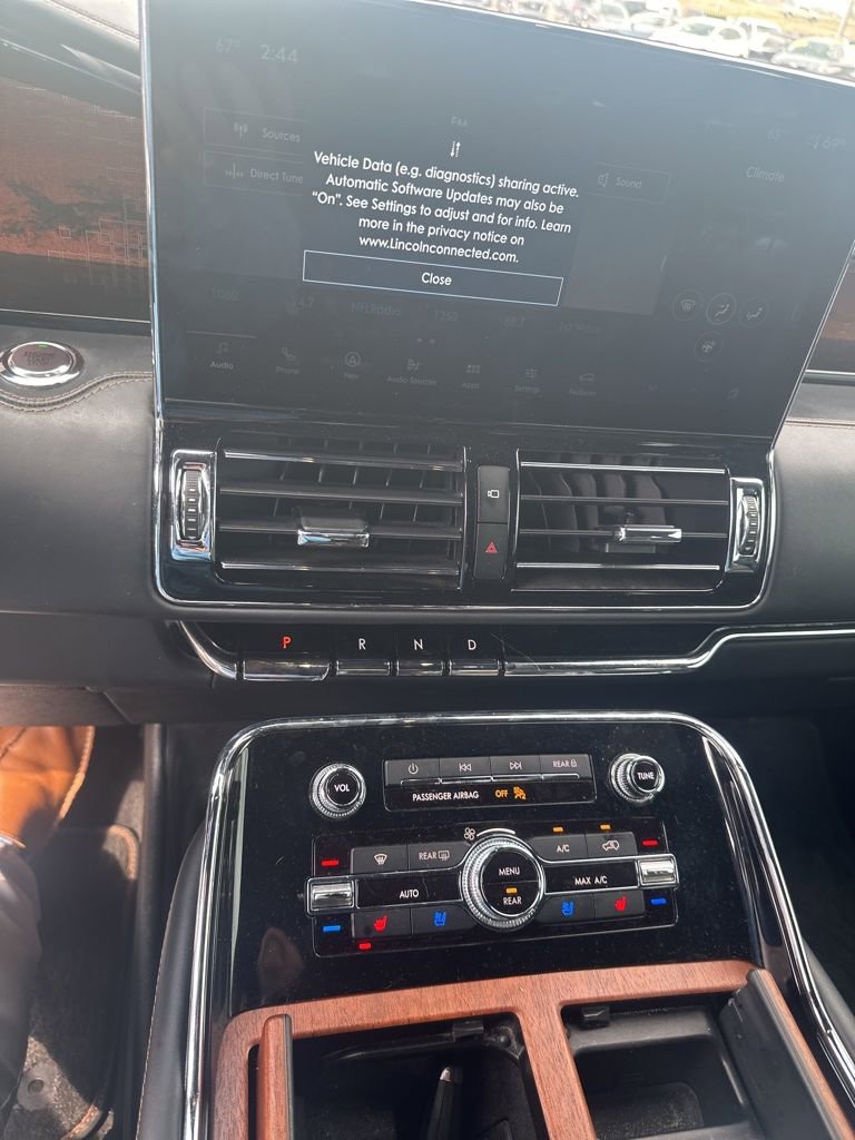 Used 2023 Lincoln Navigator Black Label image 5