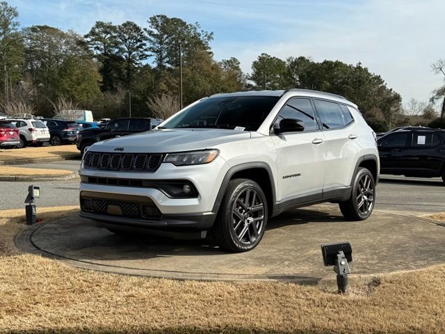 New 2026 Jeep Compass Latitude image 3