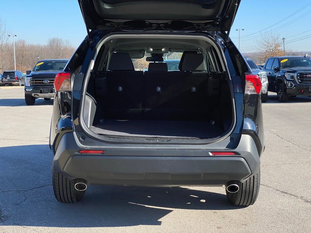 Used 2024 Toyota RAV4 XLE FWD image 7