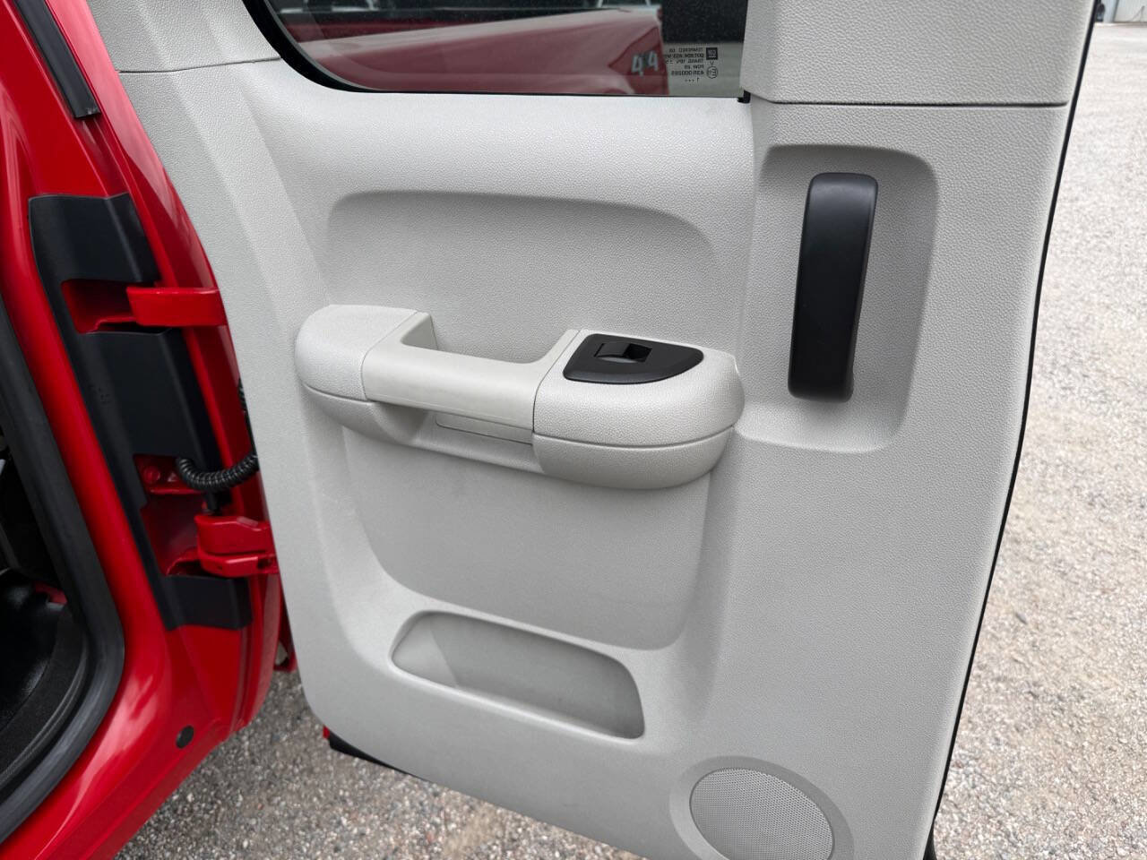 Used 2012 GMC Sierra 2500 W/T w/ Snow Plow Prep Package image 24