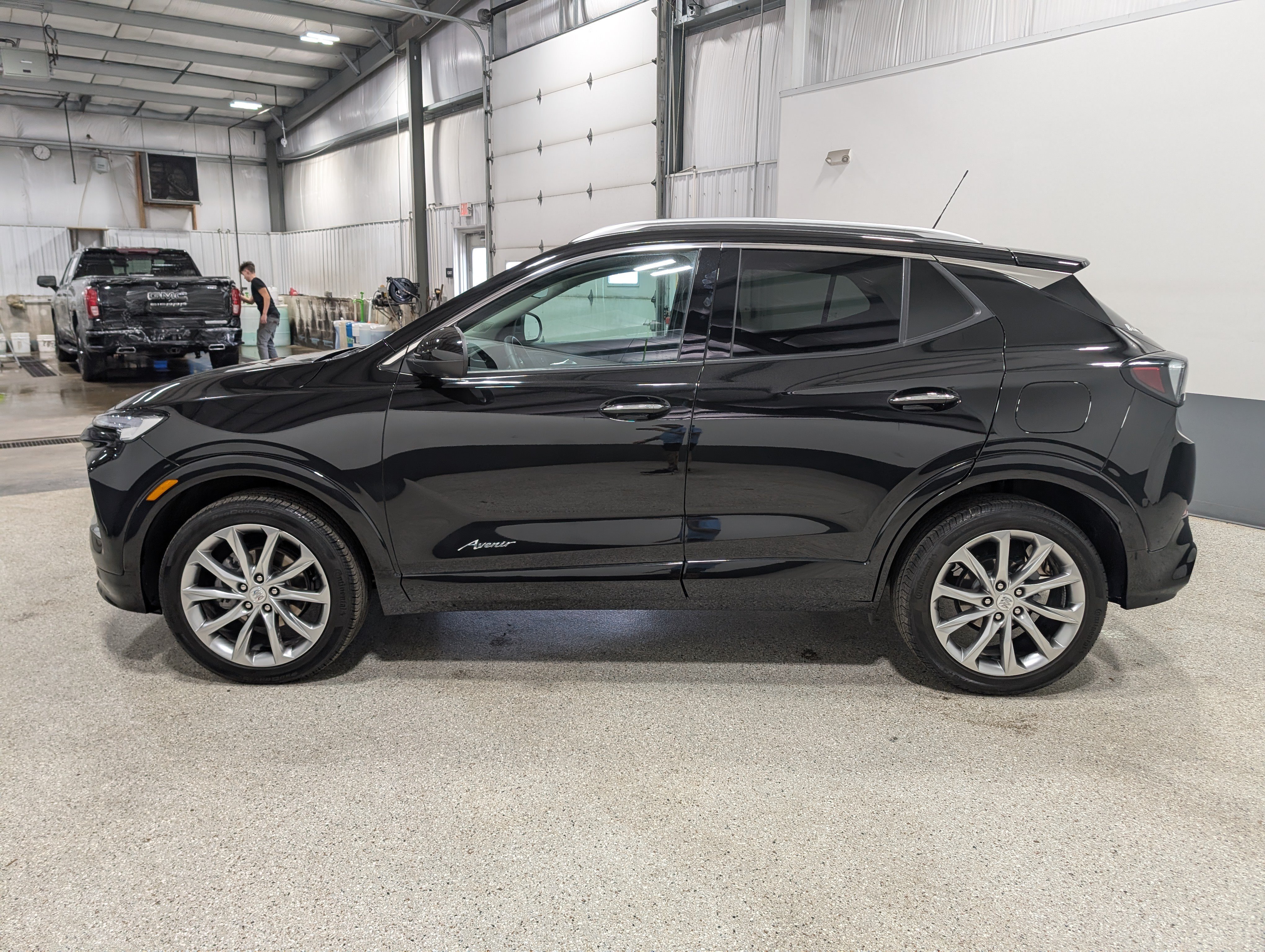 Used 2025 Buick Encore GX Avenir w/ Avenir Technology Package AWD/4WD image 6