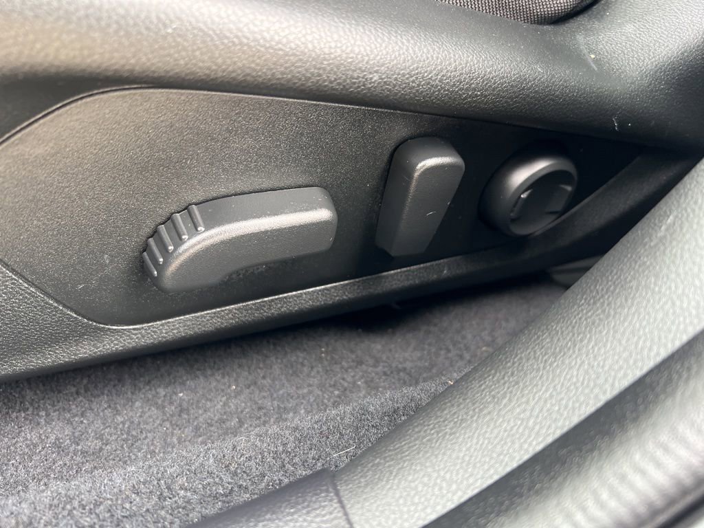 Used 2024 Subaru Crosstrek 2.0i Premium image 51