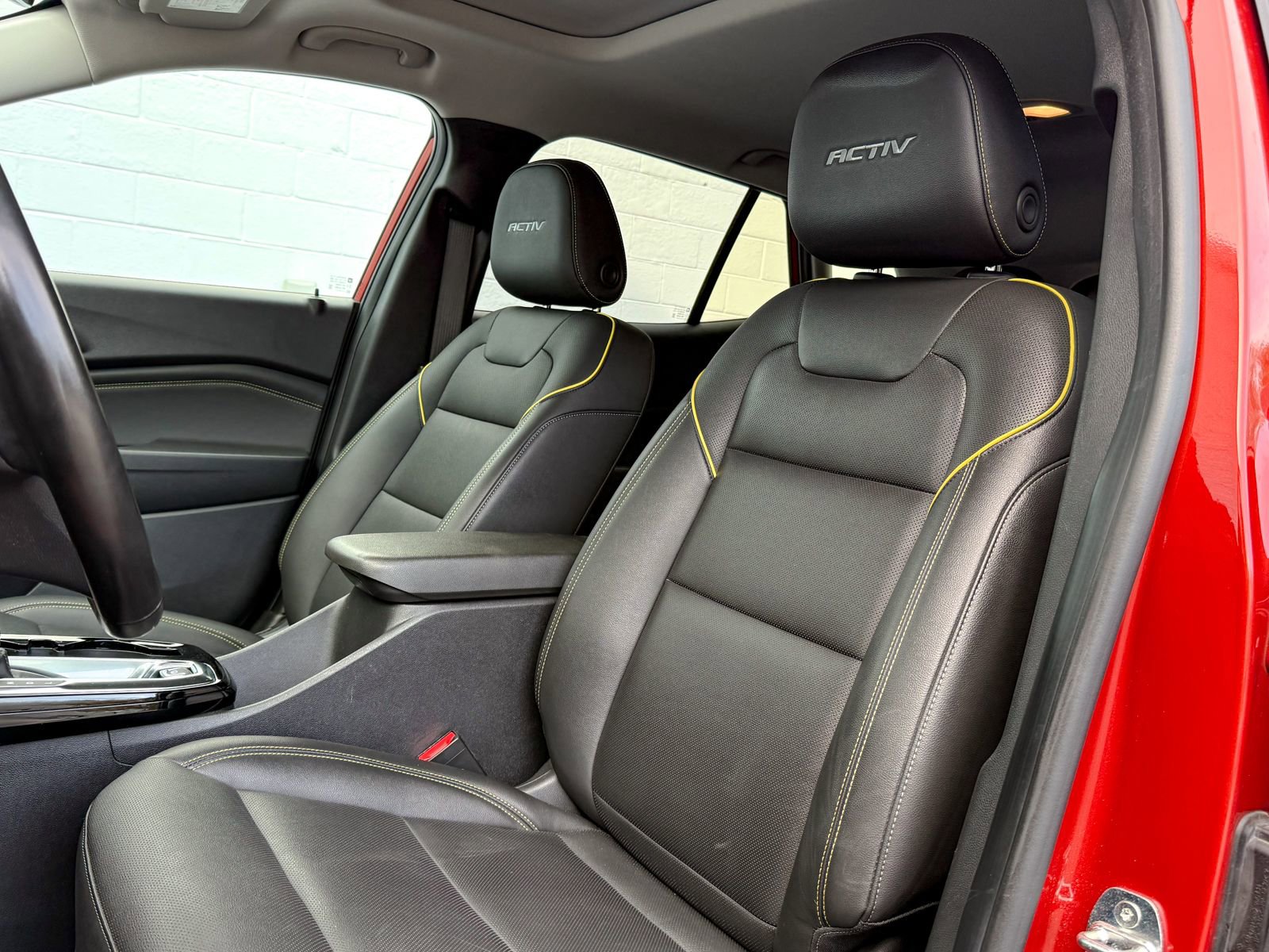 Certified 2024 Chevrolet Trax ACTIV w/ Sunroof Package image 16