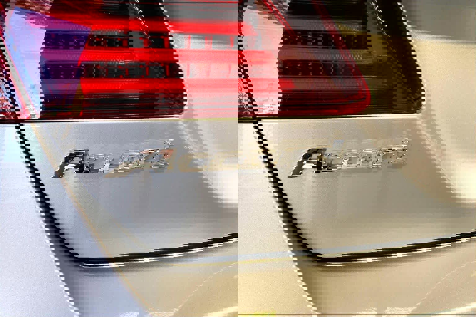 Used 2017 Honda Accord EX-L image 35