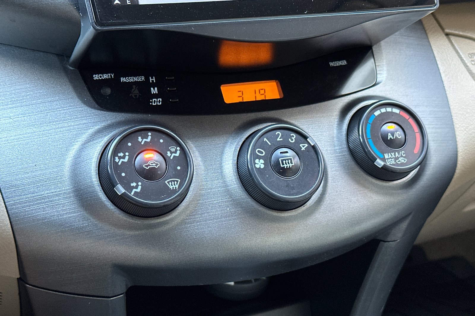 Used 2011 Toyota RAV4 4WD w/ Base L4 Extra Value Pkg image 21