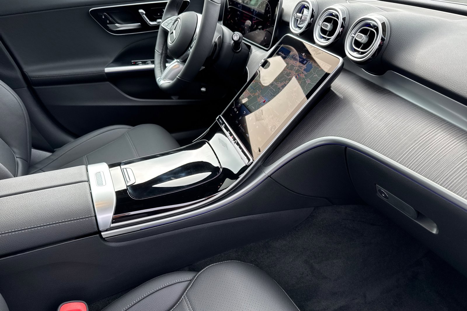 New 2026 Mercedes-Benz C 300 4MATIC Sedan image 15