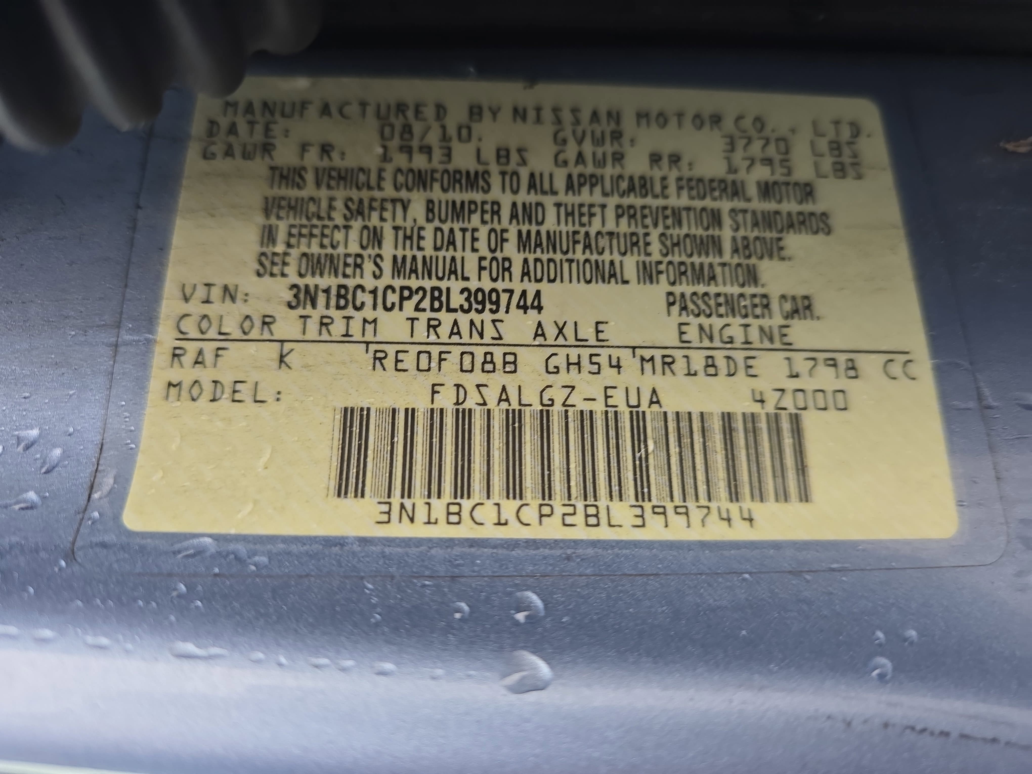 Used 2011 Nissan Versa Hatchback w/ Premium Pkg FWD image 32