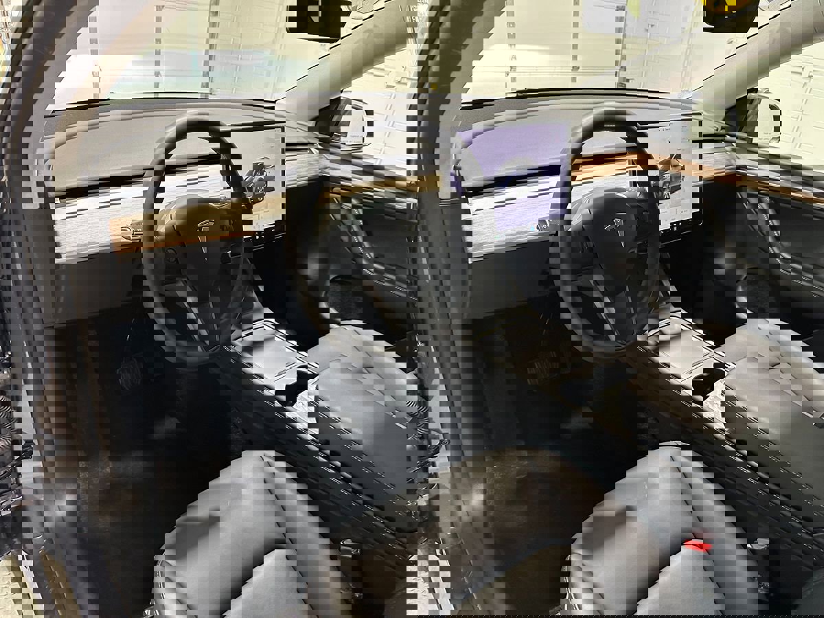 Used 2023 Tesla Model Y Long Range image 26