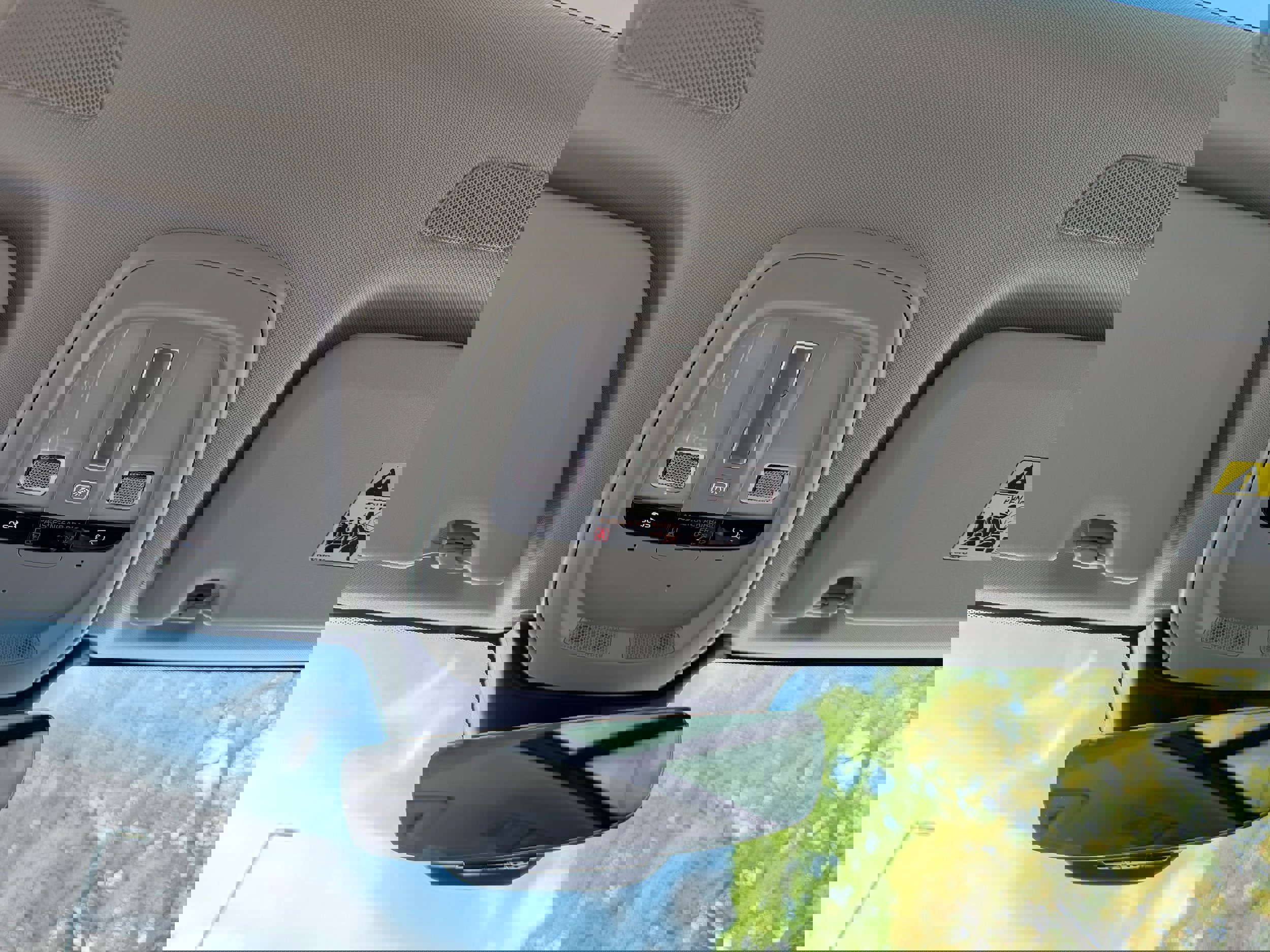 Certified 2024 Volvo XC60 B5 Ultimate image 23