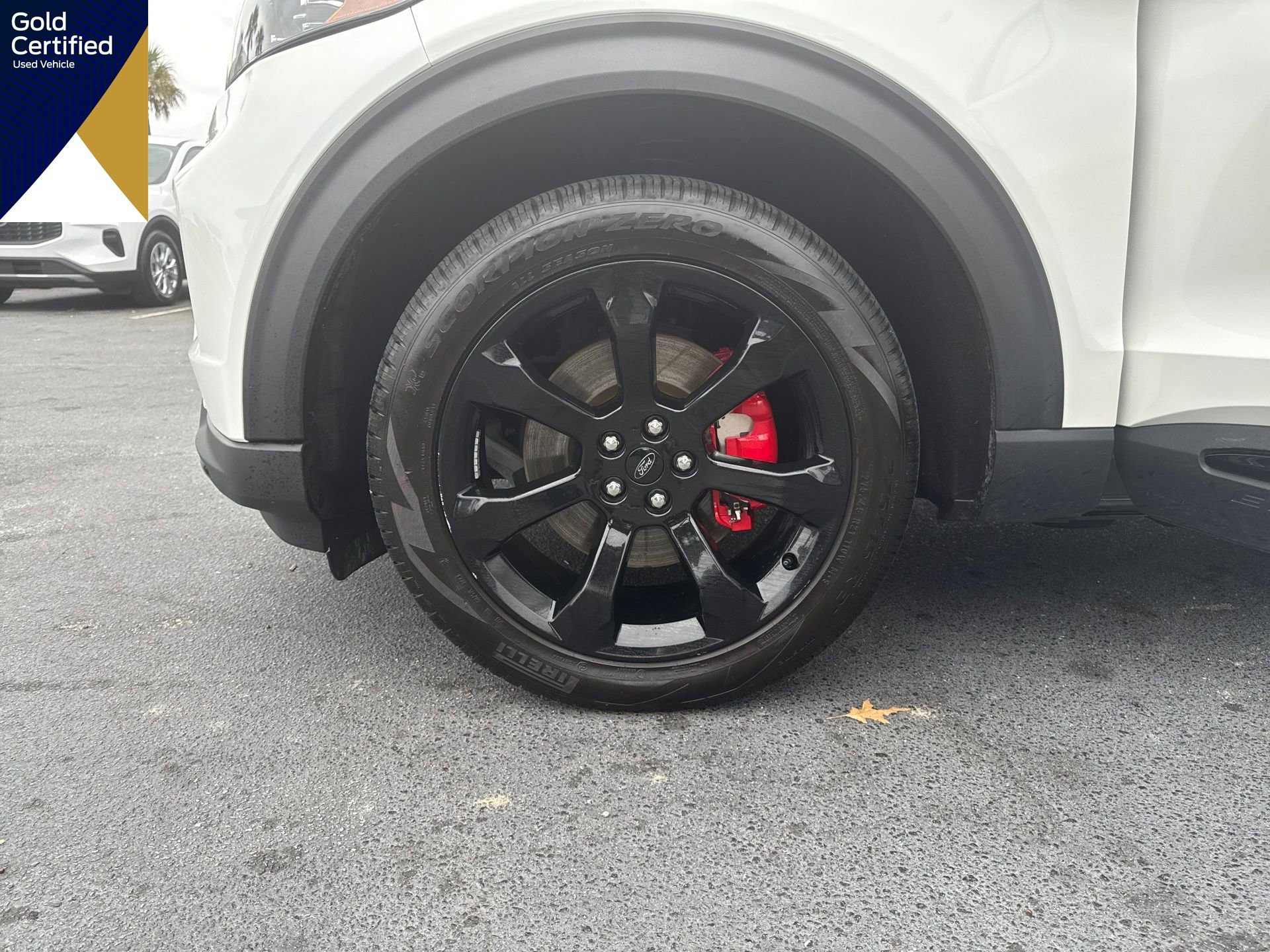 Certified 2024 Ford Explorer ST w/ Equipment Group 401A image 31