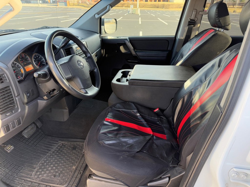 Used 2012 Nissan Titan SV image 9