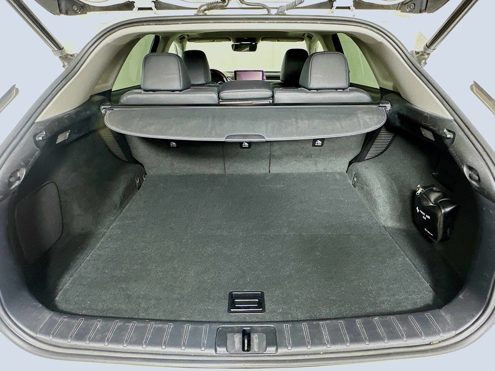 Used 2017 Lexus RX 450h AWD w/ Cold Weather Package image 30