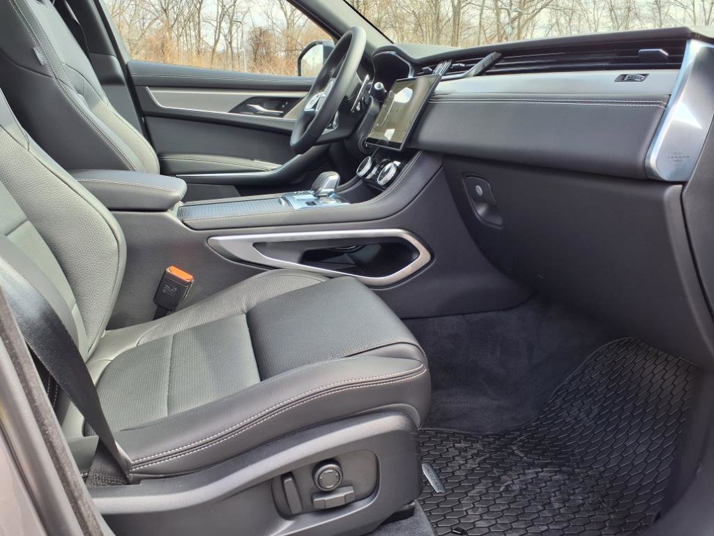 New 2026 Jaguar F-PACE R-Dynamic S image 3