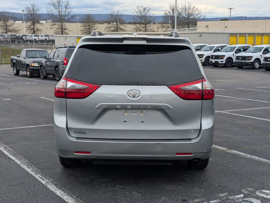 Used 2020 Toyota Sienna LE image 6