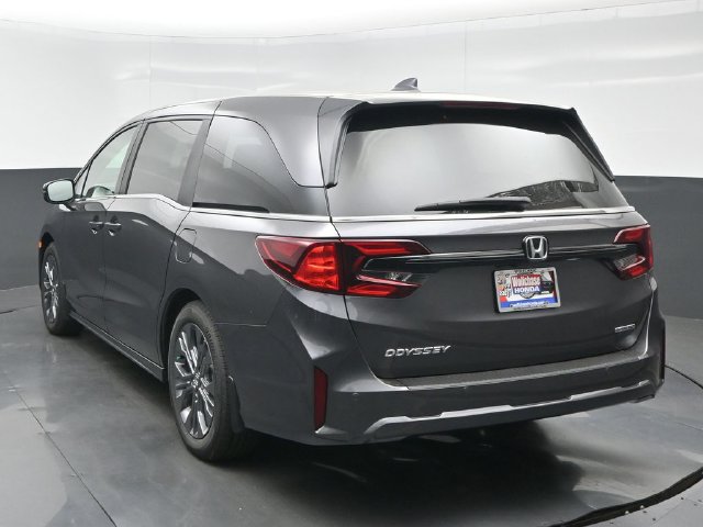 New 2027 Honda Odyssey Touring image 4
