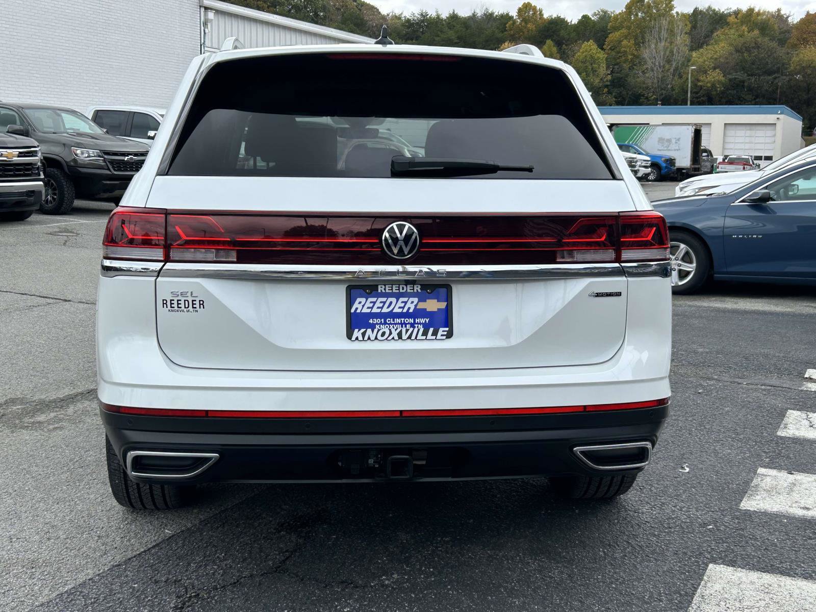 Used 2025 Volkswagen Atlas SEL image 4