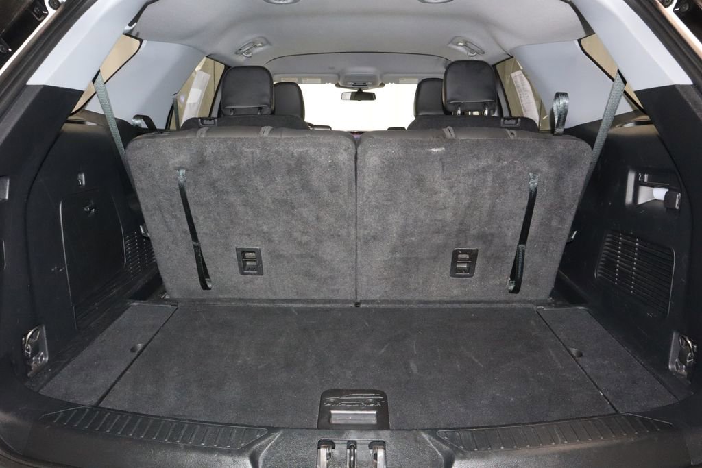 Certified 2022 Ford Explorer XLT w/ Equipment Group 202A image 17