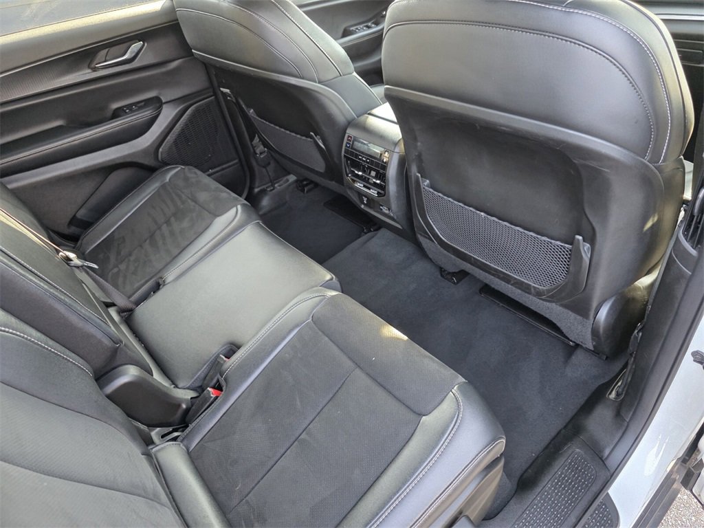 Used 2024 Jeep Grand Cherokee L Laredo image 32