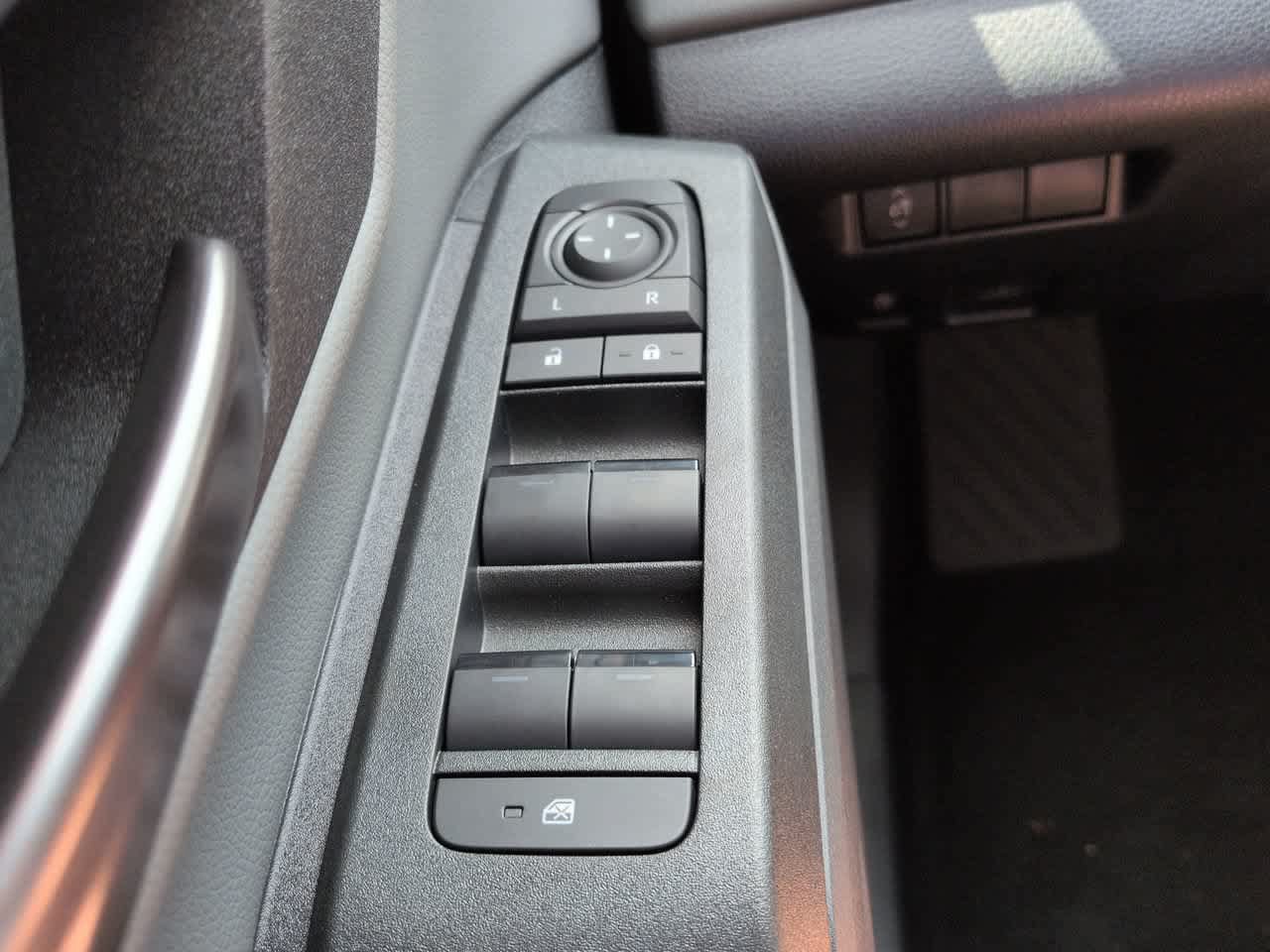 New 2026 Toyota RAV4 SE w/ Weather Package AWD/4WD image 22