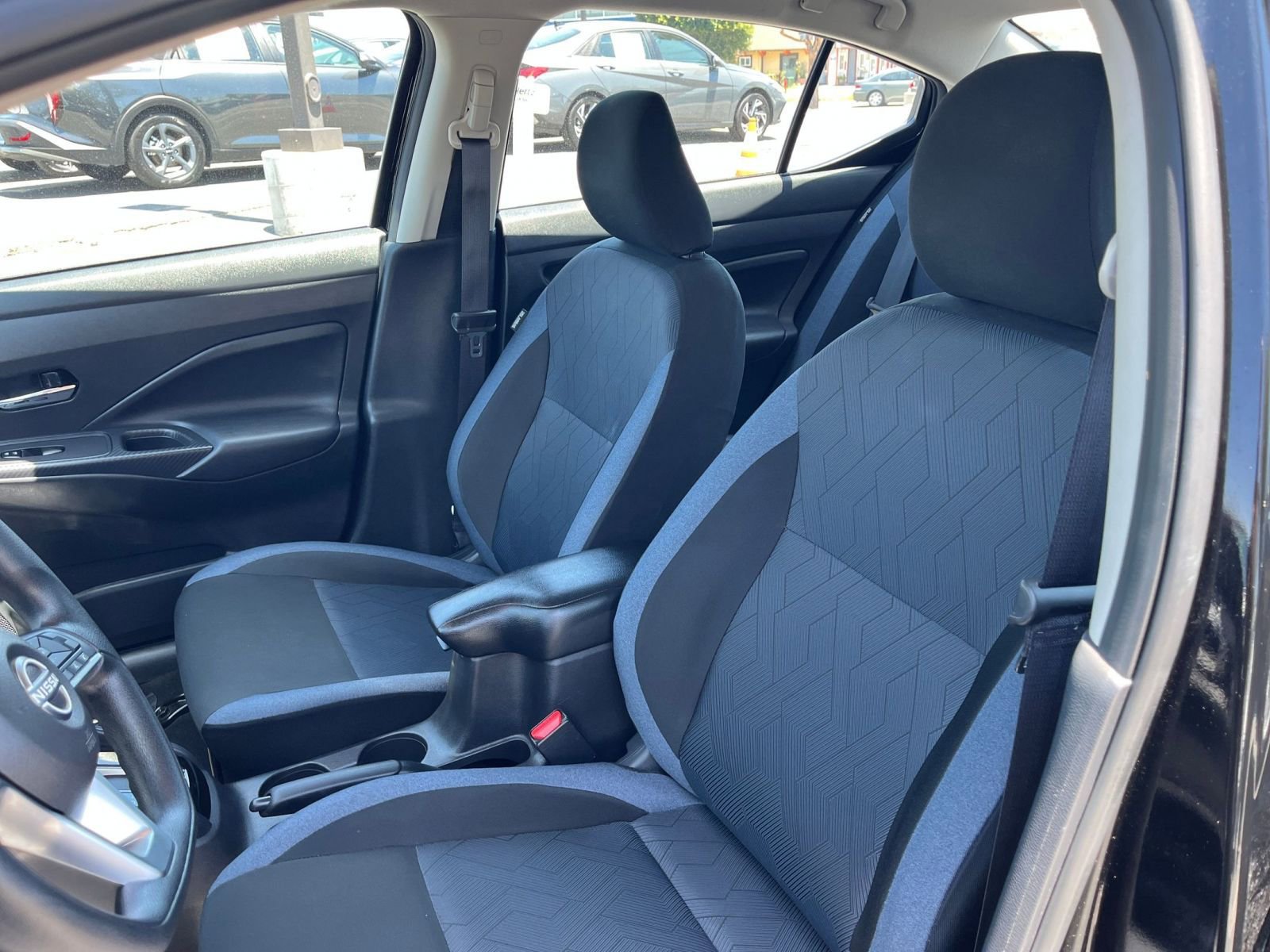 Used 2025 Nissan Versa SV FWD image 36