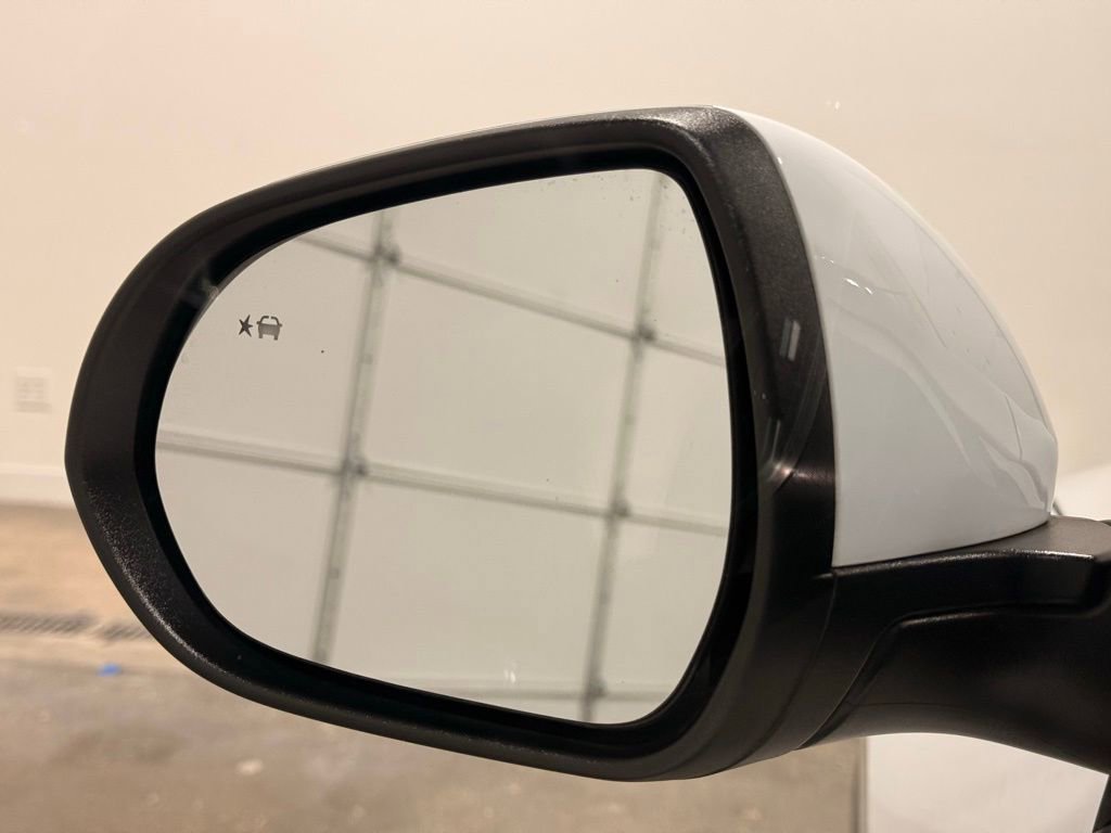 Used 2024 Buick Encore GX Sport Touring image 12