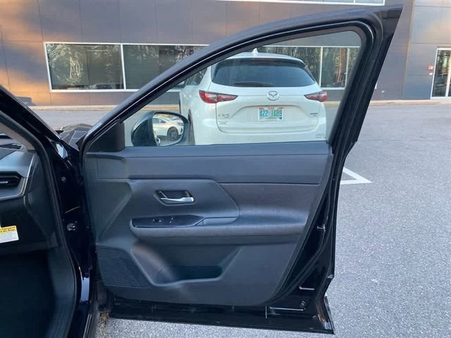 New 2026 Nissan Kicks SV w/ SV Premium Package image 25