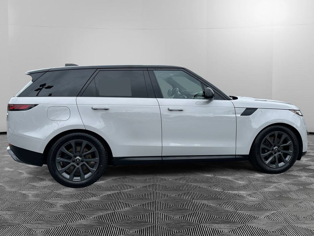 Used 2023 Land Rover Range Rover Sport SE AWD/4WD image 7