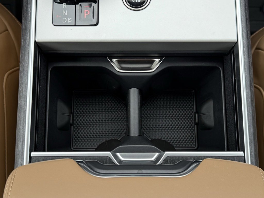 New 2025 Land Rover Range Rover Long Wheelbase SE image 20