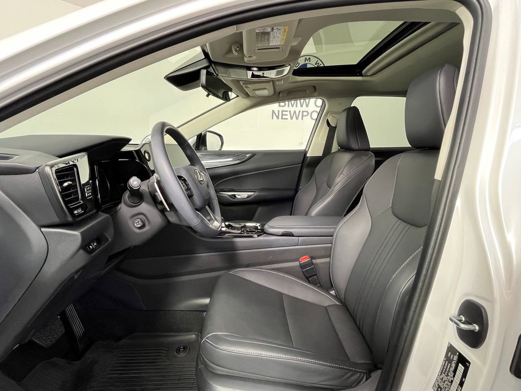 Used 2025 Lexus NX 350h AWD w/ Accessory Package (2T) image 20