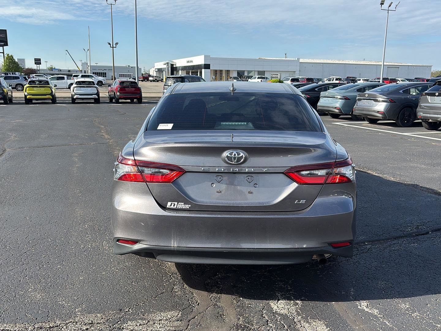 Used 2024 Toyota Camry LE FWD image 4