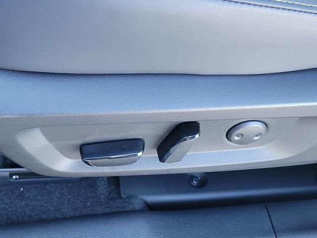 New 2026 Mitsubishi Outlander SE image 20