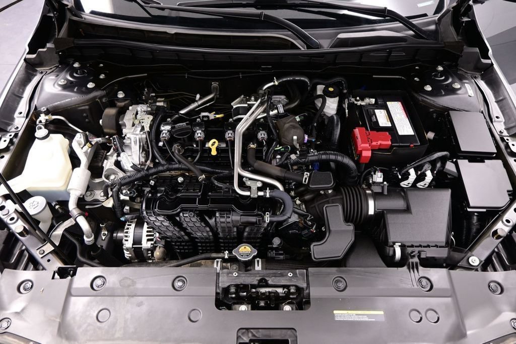 Used 2024 Nissan Altima 2.5 SV FWD image 32