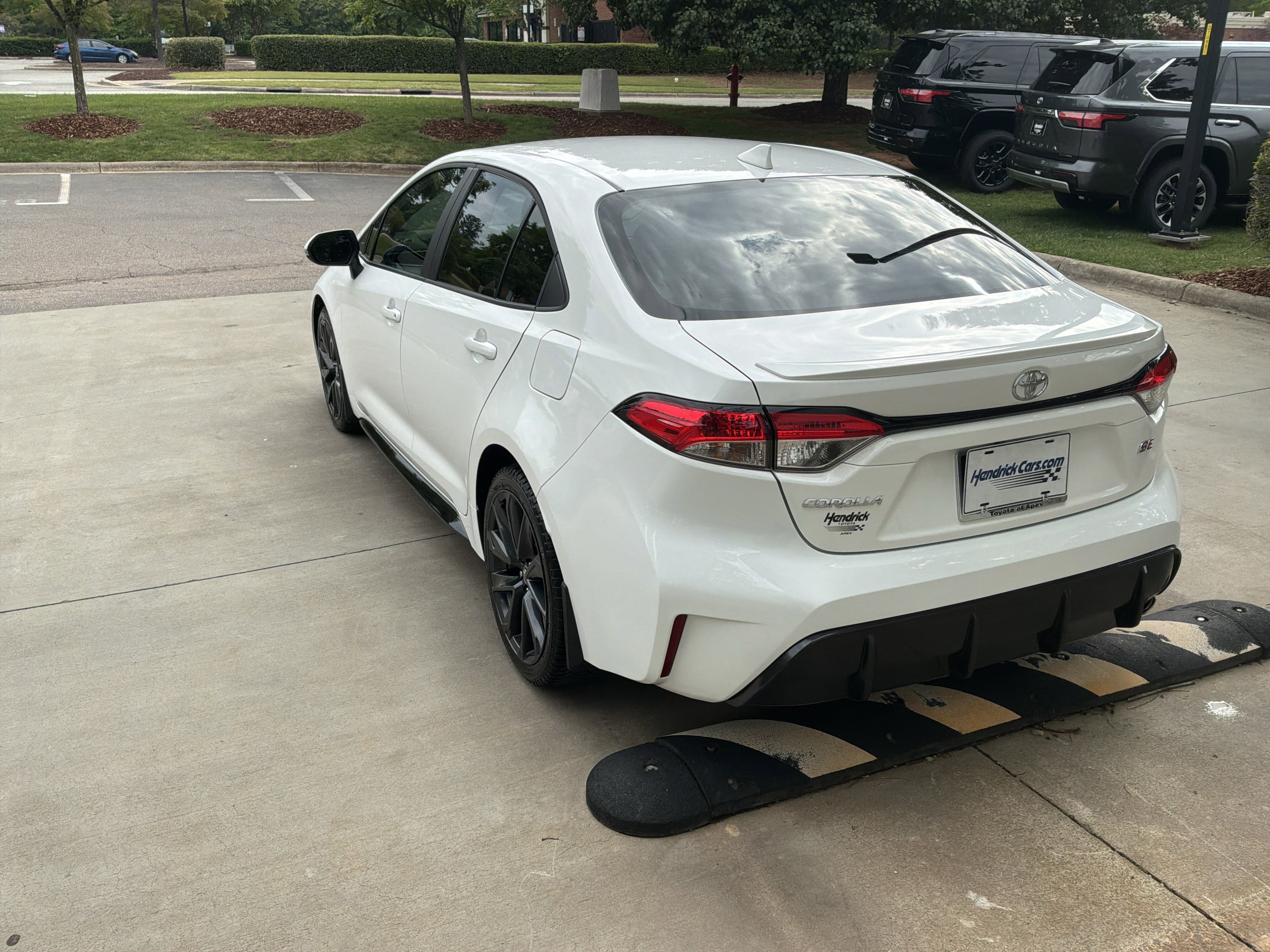 Used 2024 Toyota Corolla SE FWD image 8